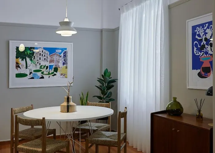 Pagrati Modernist 2Bd Apt