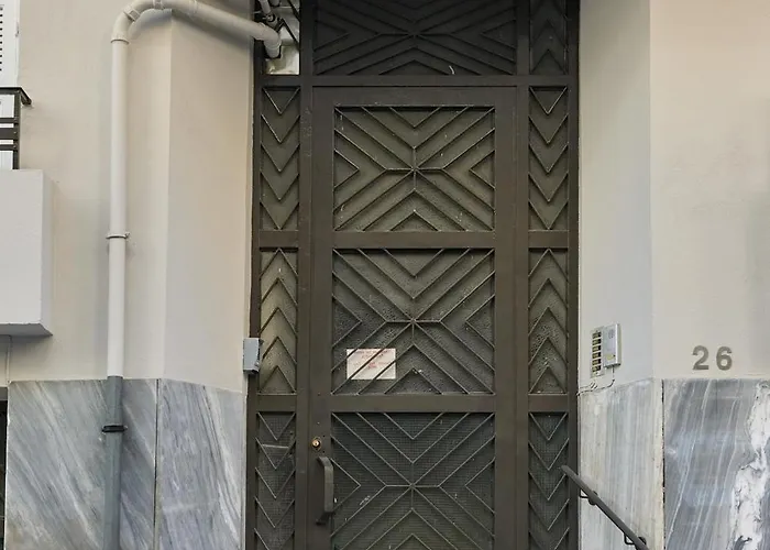Pagrati Modernist 2Bd Apt