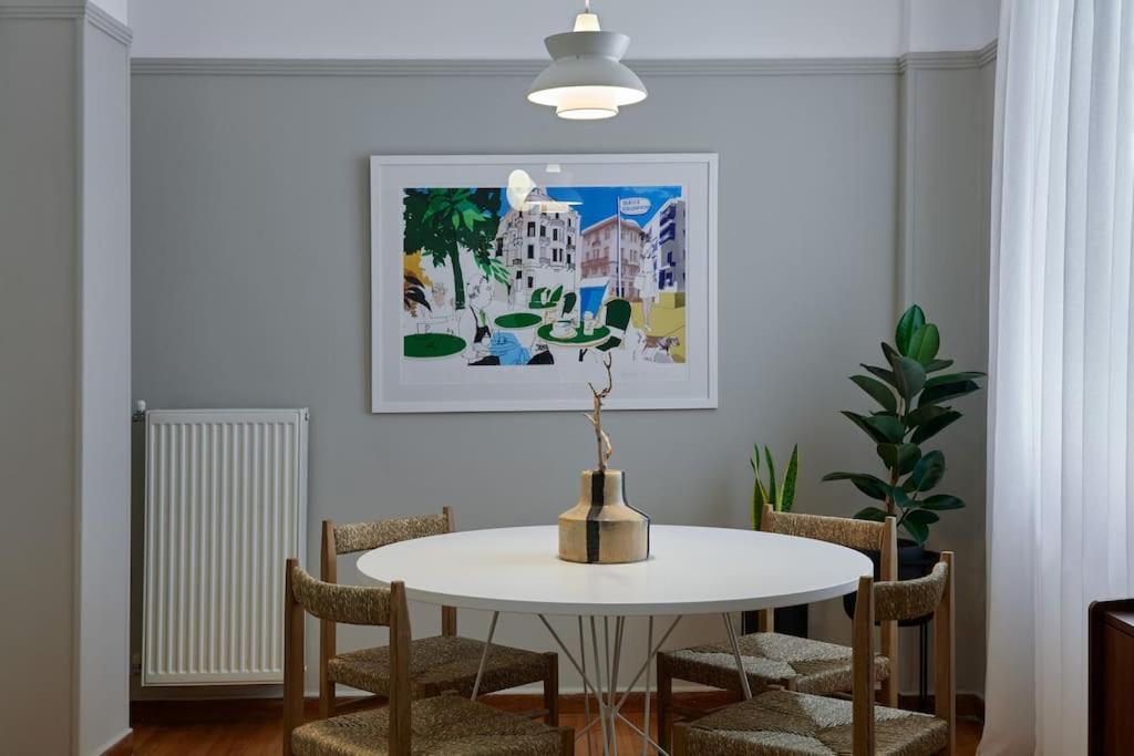 Pagrati Modernist 2bd *