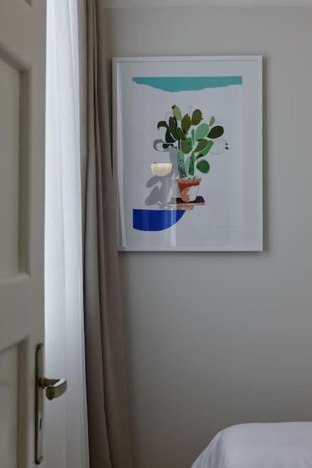 Pagrati Modernist 2bd *