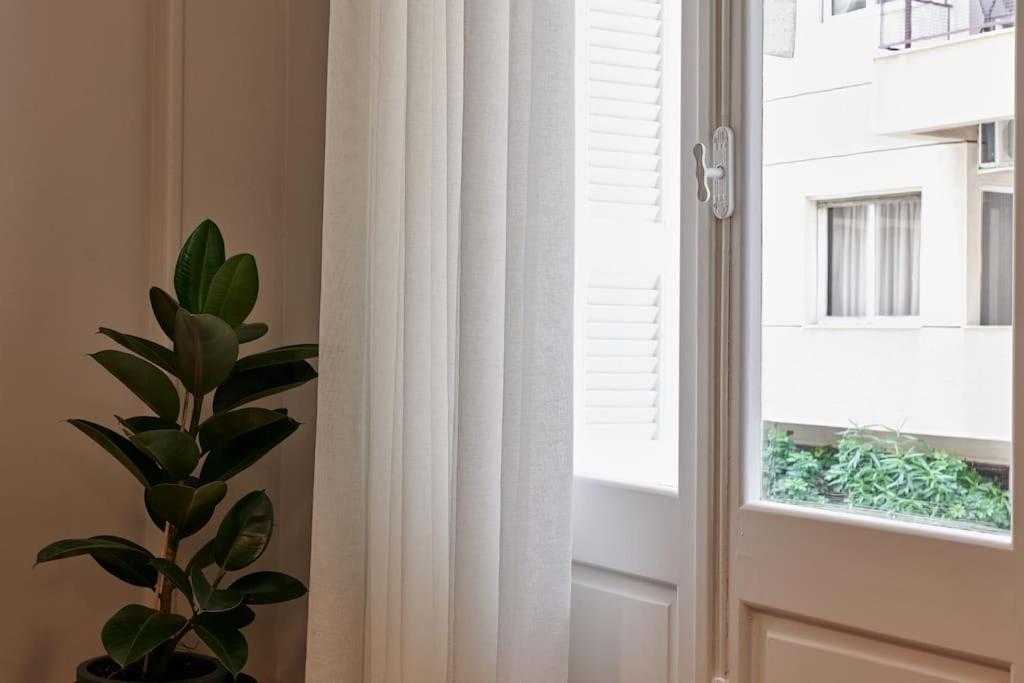 Pagrati Modernist 2bd * Athens